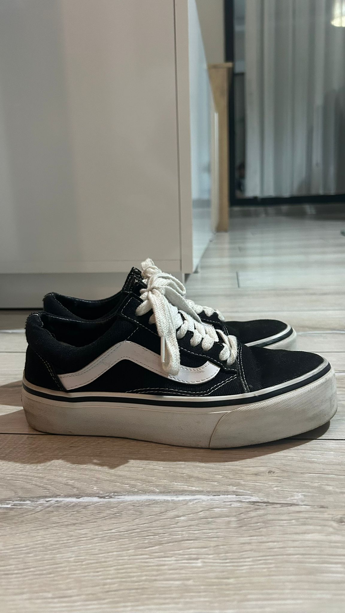 VANS KADIN AYAKKABI 37 NUMARA